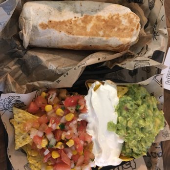 Tako Away - Mexican Near Me - Madrid, M