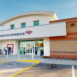 Bank of America Financial Center - Storefront