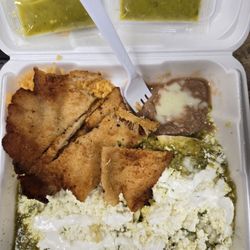Green enchiladas with chicken.