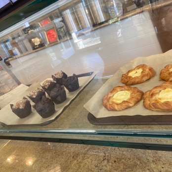 La Ca Bakery & Cafe - Vietnamese Near Me - Hayward, California