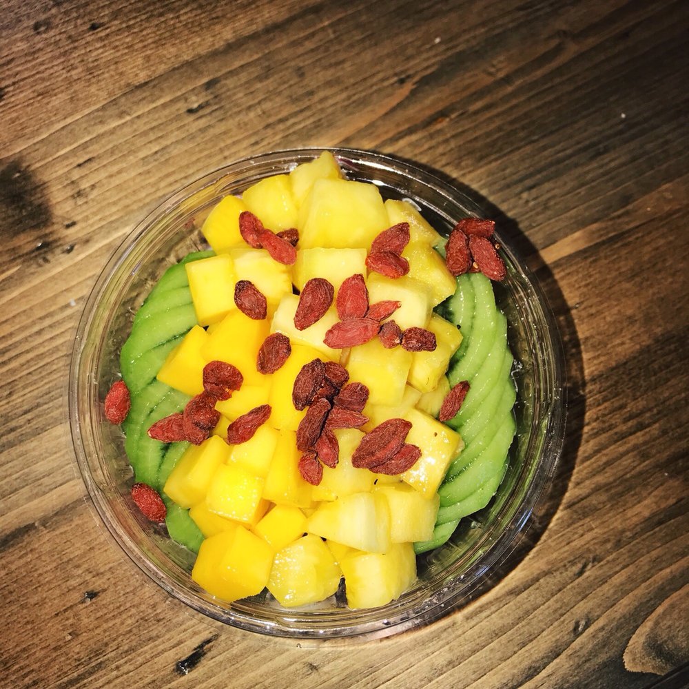 Bailey's Blendz - Dragonfruit bowl with kiwi, mango, pineapple and goji berries - Juice Bars & Smoothies Near Me - Boynton Beach, Florida Bailey's Blendz - Dragonfruit bowl with kiwi, mango, pineapple and goji berries - Juice Bars & Smoothies Near Me - Boynton Beach, Florida