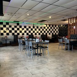 Pho Little Saigon Vietnamese Noodlle Soup And Gril - Plenty of seating and I like that it is not crammed together.