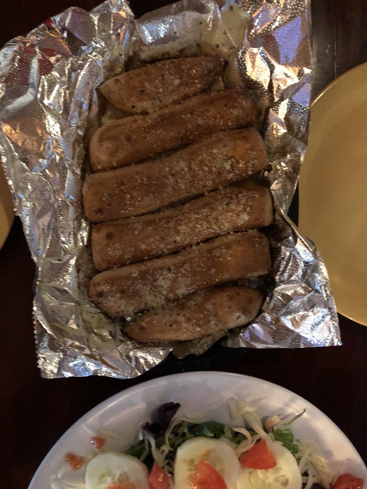 Steam Engine Pizza Pub, Irvine Roadtrippers