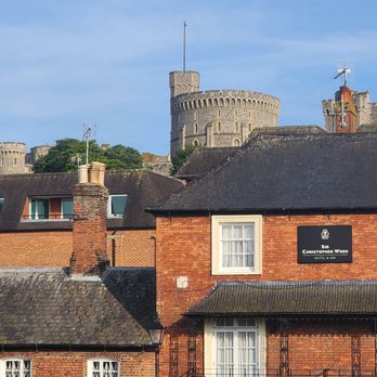 Sir Christopher Wren Hotel - On the Thames, under Windsor Castle's walls - Hotels Near Me - Windsor, WNM Sir Christopher Wren Hotel - On the Thames, under Windsor Castle's walls - Hotels Near Me - Windsor, WNM