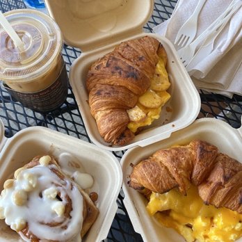 Cinnamon Roll Place - Croissant breakfast sandwich and cinnamon roll with Mac nuts - Bakeries Near Me - Kihei, Hawaii