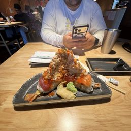 Volcano Roll (7 pcs) Volcano Roll (7 pcs)