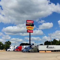 Flying J Travel Center - Hot Georgia today  95° F still. September 21st 2019 clear shiny nice blue sky great clouds making for a good photo op