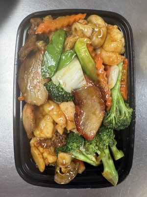 Golden China Restaurant by null