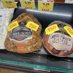 Fresh Thyme Market - Boars head products
