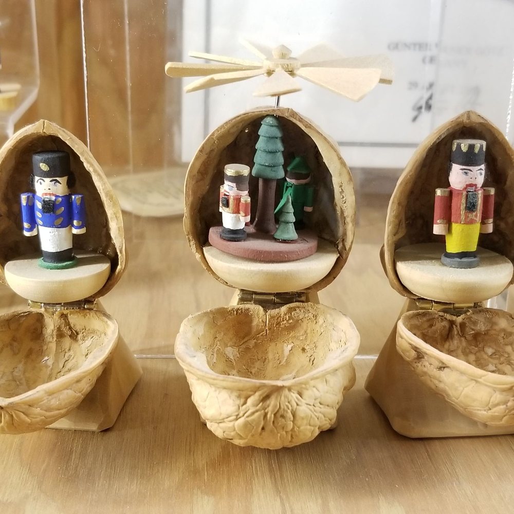 Leavenworth Nutcracker Museum - Tiny nutcrackers. - Museums Near Me - Leavenworth, Washington Leavenworth Nutcracker Museum - Tiny nutcrackers. - Museums Near Me - Leavenworth, Washington