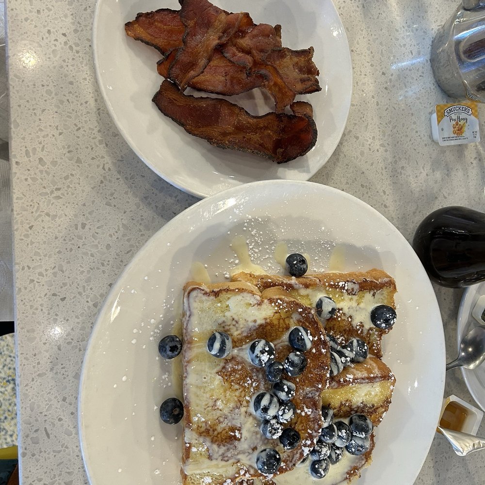 Lemon blueberry French toast crispy bacon Lemon blueberry French toast crispy bacon