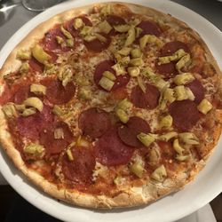 Pizzeria Da Carlo - Teufel pizza (not as spicy as you would think from the description.
