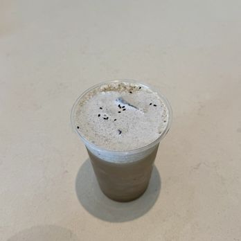 Yutori - Hojicha Goma Latte (hojicha + kurogoma black sesame cream) - Japanese Near Me - Palo Alto, California Yutori - Hojicha Goma Latte (hojicha + kurogoma black sesame cream) - Japanese Near Me - Palo Alto, California