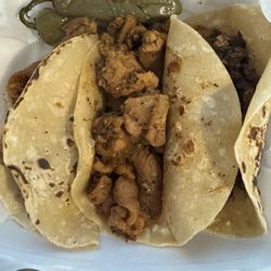 La Morenita 5 - Pork rind tacos