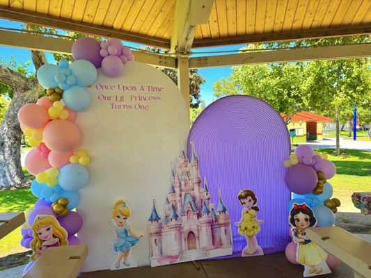 Kids birthdays - Balloons and Backdrops can’t miss in your Kid’s birthday!
Here are some designs that I enjoyed creating for the families looking to have some memories with their kids. Kids birthdays - Balloons and Backdrops can’t miss in your Kid’s birthday!
Here are some designs that I enjoyed creating for the families looking to have some memories with their kids.
