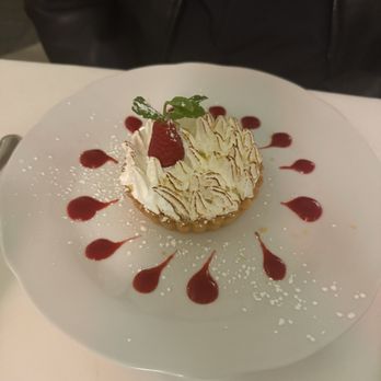 Panzanella Ristorante - Lemon meringue tart - Sicilian Near Me - Sherman Oaks, California Panzanella Ristorante - Lemon meringue tart - Sicilian Near Me - Sherman Oaks, California