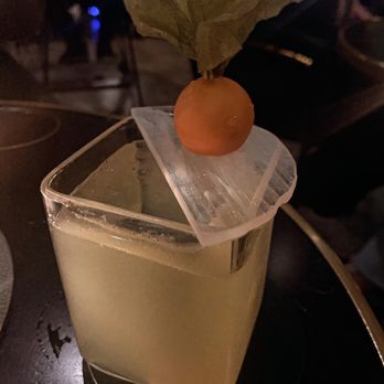 Sips Drinkery House - Frida Kahlo. SO good. - Cocktail Bars Near Me - Barcelona, B