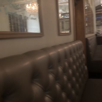 Hanna's Gourmet - Banquettes - Modern European Near Me - San Diego, California