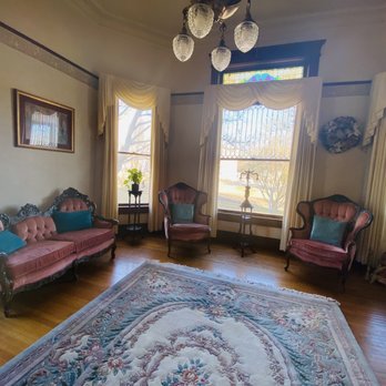 Weisman Mansion - Bed & Breakfast Near Me - Marshall, Texas