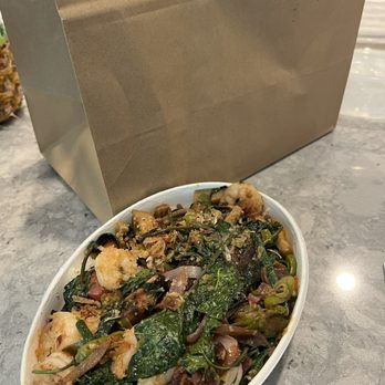 Minasa - Tamarind Shrimp Rice Bowl w/ Veggies. This slow eater devoured her half of this amazing dish! - Filipino Near Me - Waipahu, Hawaii Minasa - Tamarind Shrimp Rice Bowl w/ Veggies. This slow eater devoured her half of this amazing dish! - Filipino Near Me - Waipahu, Hawaii