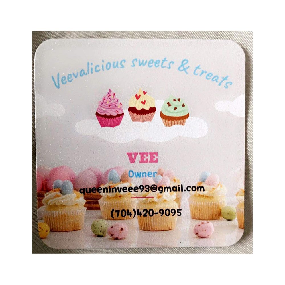 Veevalicious Sweets & Treats Logo