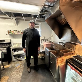 Boutte's Bayou Restaurant - Chef Brett transforms from his humble kitchen outstanding EATs - Cajun/Creole Near Me - Lafitte, Louisiana
