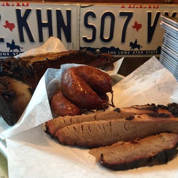 Black's Barbecue Austin - Brisket, Jalapeño Cheddar Sausage, and Pork Spare Ribs - Barbeque Near Me - Austin, Texas Black's Barbecue Austin - Brisket, Jalapeño Cheddar Sausage, and Pork Spare Ribs - Barbeque Near Me - Austin, Texas
