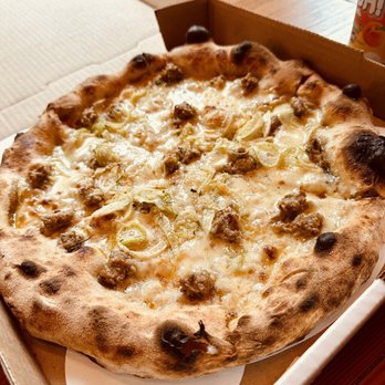 The Carlson Block - Sausage and fennel pizza - Pizza Near Me - Wilkeson, Washington