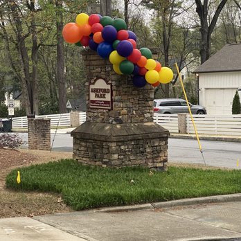Balloonacy - A little pick-me-up for our neighbors! - Balloon Services Near Me - Chamblee, Georgia