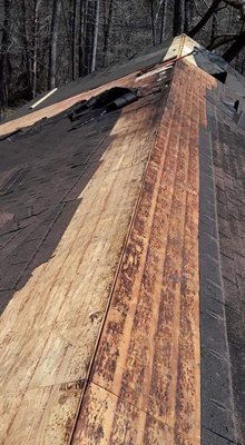 Sammy's Roofing & Repair Logo