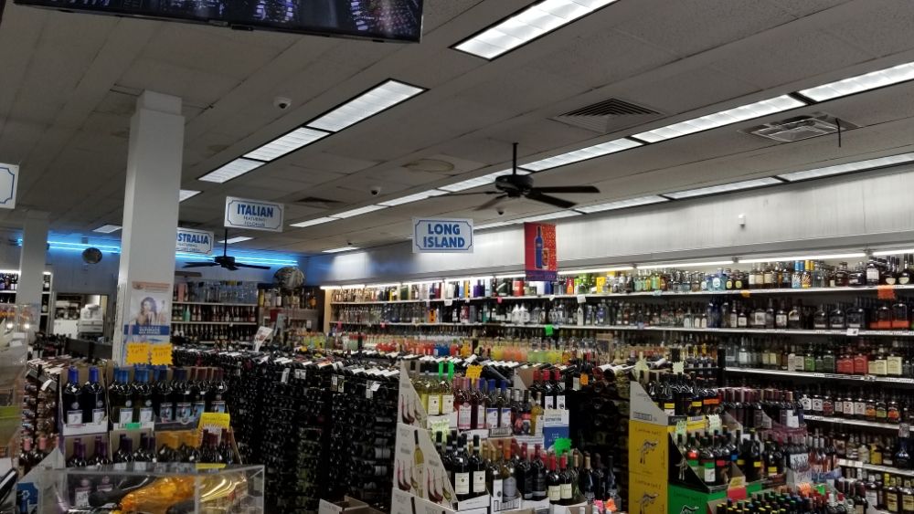 Gilberts liquor Logo