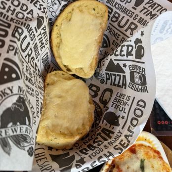 Smoky Mountain Brewery - Cheesy Garlic Bread - Pizza Near Me - Pigeon Forge, Tennessee Smoky Mountain Brewery - Cheesy Garlic Bread - Pizza Near Me - Pigeon Forge, Tennessee