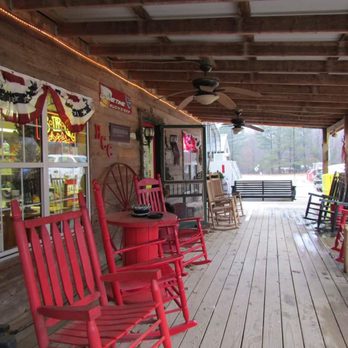 Hidden Creek Resort - The Porch @ Hidden Creek - Bars Near Me - Springville, Tennessee