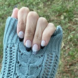 Violet Nails Salon & Spa