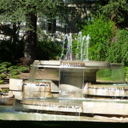 Parc des Arenes - la fontaine