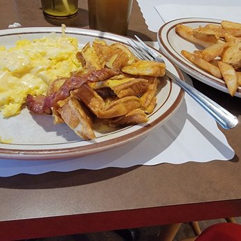 Tiny's Restaurant - Eggs French toast bacon side of home fries - Diners Near Me - Ayer, Massachusetts