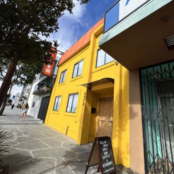 Yellow House Cafe - Cafes Near Me - Northridge, California Yellow House Cafe - Cafes Near Me - Northridge, California