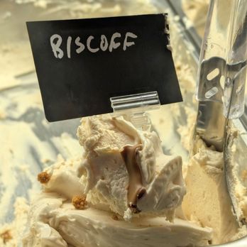 Bun & Scoop - Biscoff Gelato had chunks of biscoff in it - Ice Cream & Frozen Yogurt Near Me - Edinburgh, EDH
