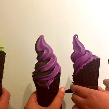iHalo Krunch - Ice Cream & Frozen Yogurt Near Me - Toronto, Ontario iHalo Krunch - Ice Cream & Frozen Yogurt Near Me - Toronto, Ontario