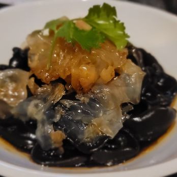 Mott 32 - Jellyfish, black fungus, black vinegar - Chinese Near Me - Las Vegas, Nevada Mott 32 - Jellyfish, black fungus, black vinegar - Chinese Near Me - Las Vegas, Nevada