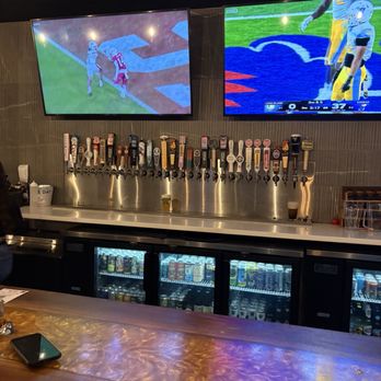 Hive 435 Tap House - Pizza Near Me - St George, Utah