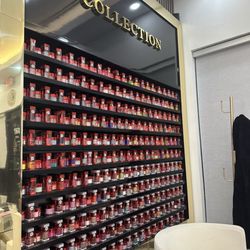 NaiLux Spalon - Nail color selection