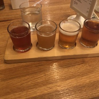 Buckeye Lake Brewery - Beer flight - Breweries Near Me - Buckeye Lake, Ohio