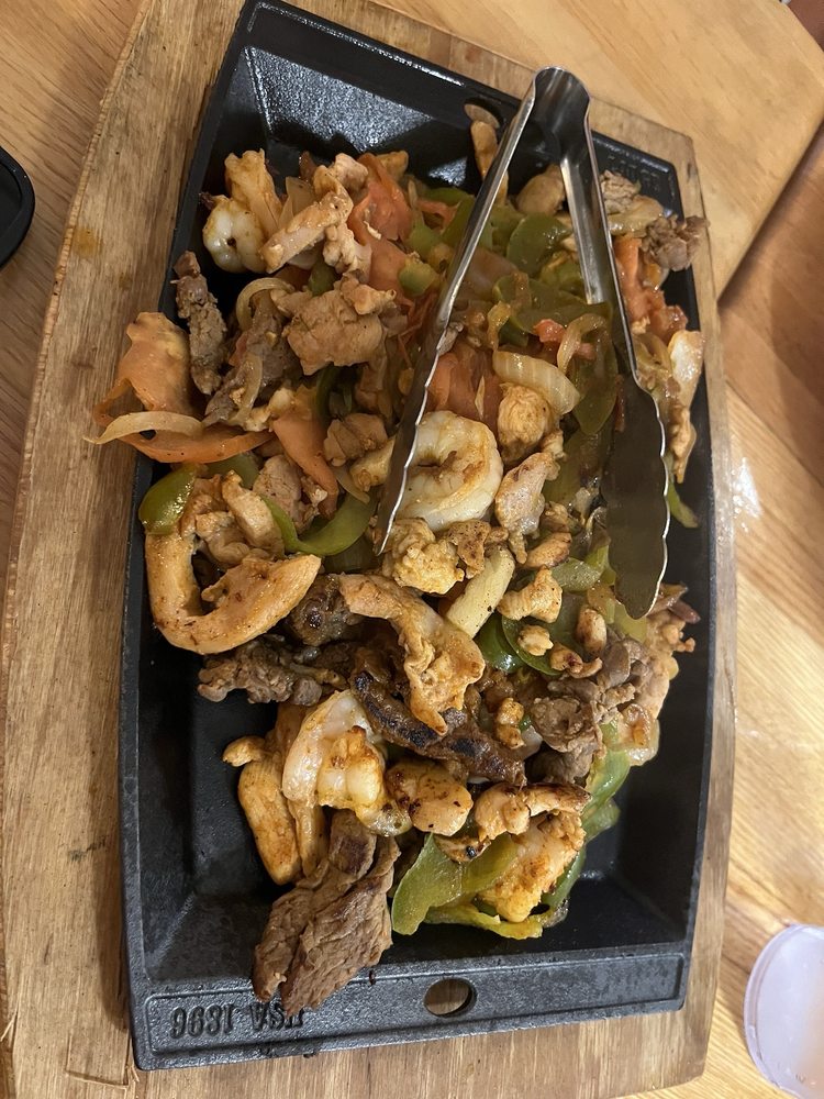 Monarca Mexican Bar & Grill Logo