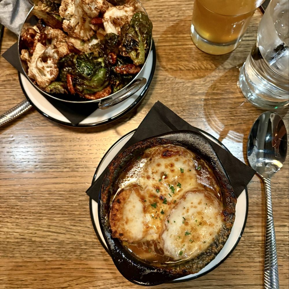 Farmer in the Dells - Broccoli and cauliflower ($14), French onion soup ($9) - Restaurants Near Me - Wisconsin Dells, Wisconsin