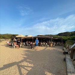 Baia Trinita - Outside looking in