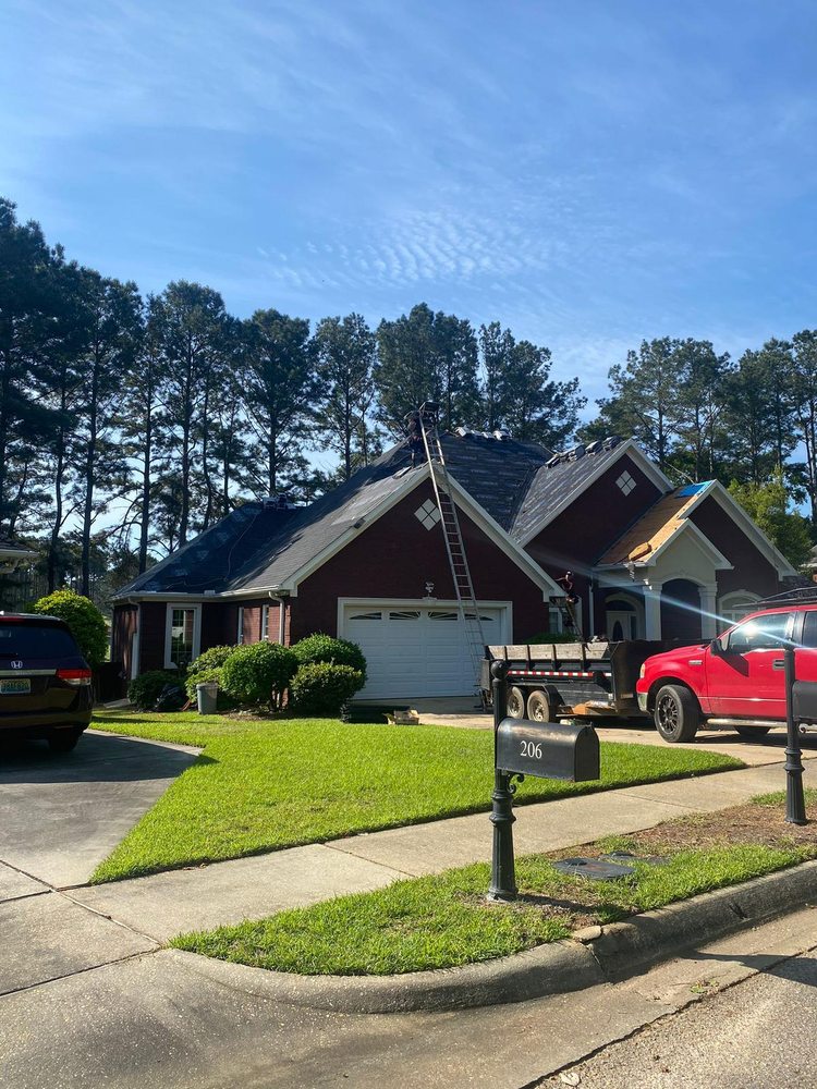 Slide of Alvarez Roofing