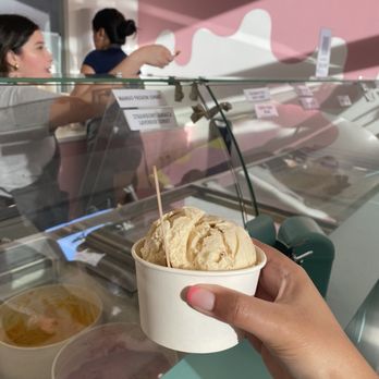 Crema Ice Cream - Brown butter cookie dough - Ice Cream & Frozen Yogurt Near Me - Burnaby, British Columbia