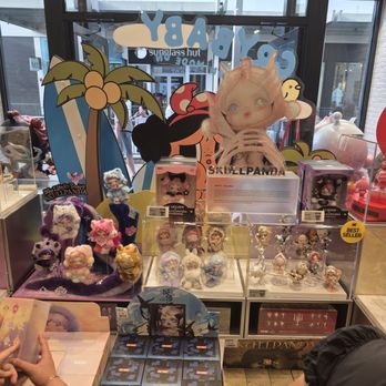 Pop Mart - Toy Stores Near Me - Honolulu, Hawaii Pop Mart - Toy Stores Near Me - Honolulu, Hawaii