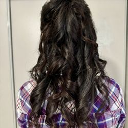 La Beauty Salon - Half updo :)